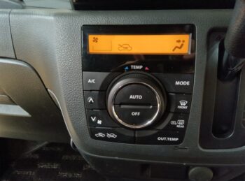 スペーシアカスタム ＸＳ　スマートフォン連携ナビ装着車 4WD