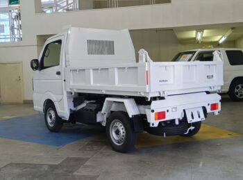 キャリイトラック 頑丈ダンプ　未使用車　4WD