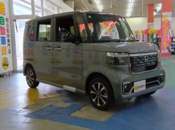 N-BOXカスタム コーディネートスタイル2トーン　未使用車　4WD