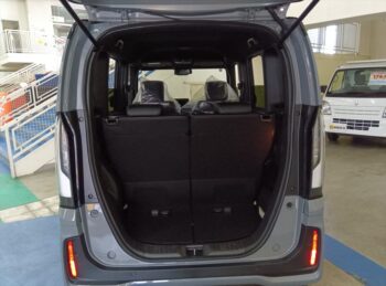 N-BOXカスタム コーディネートスタイル2トーン　未使用車　4WD