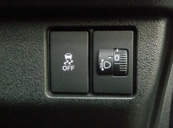 N-BOXカスタム コーディネートスタイル2トーン　未使用車　4WD