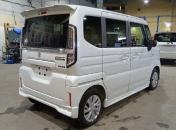 スペーシアカスタム ハイブリッド　GS　全方位モニター純正ナビTVスズキコネクト 4WD