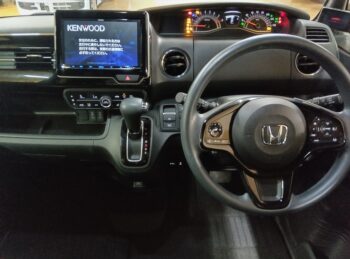 N-BOXカスタム Ｌ 4WD