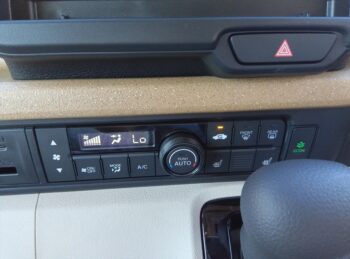 N-BOX ベースグレード コンフォートパッケージ 未使用車