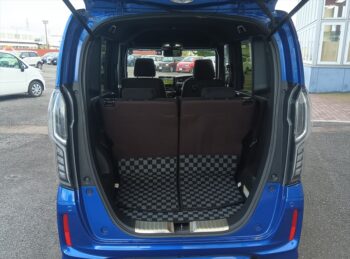 N-BOXカスタム Ｇ・ＥＸ　ホンダセンシング 4WD