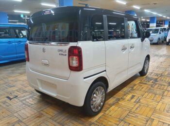 ワゴンR スマイル ハイブリッドＳ 2トーンルーフパッケージ装着車　4WD