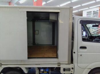 キャリイトラック 冷凍車　1WAYエアコン　4WD