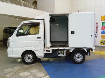 NT100クリッパートラック DX 冷凍冷蔵 4WD