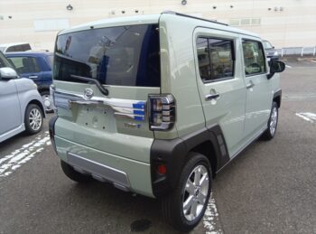 タフト Ｇ クロムベンチャー フロアマット付 未使用車