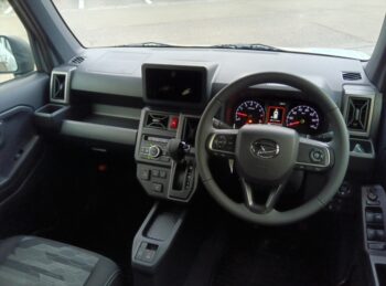 タフト Ｇ クロムベンチャー フロアマット付 未使用車
