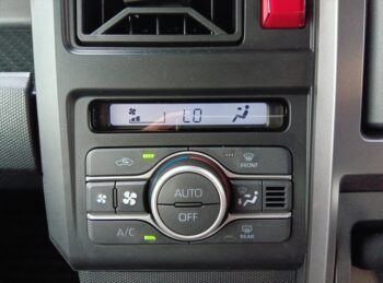 タフト Ｇ クロムベンチャー フロアマット付 未使用車