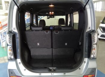 タントカスタム X　4WD