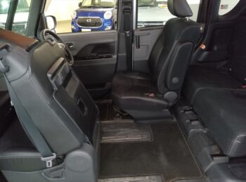 タントカスタム X　4WD