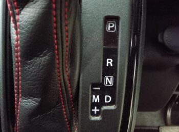 アルト ターボRS　オーディオレス　バックアイカメラ装着車　4WD