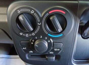 エブリイバン PC　セーフティサポート　社外ナビ・フルセグTV・Bカメラ　4WD