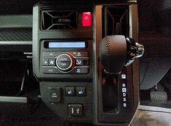 タフト Ｇターボ ダーククロムベンチャー　純正9インチディスプレイオーディオ 4WD 未使用車