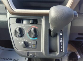 ムーヴ L 未使用車 4WD