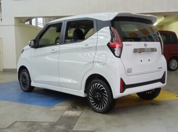 デイズ ハイウェイスターGターボ　アーバンクロム　プロパイロットエディション　後期型　4WD