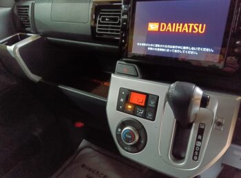 ウェイク Ｇ　ＳＡ　ターボ　純正8インチナビ 4WD