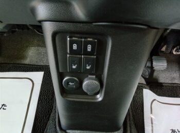 ワゴンR カスタムZ ハイブリッドＺＸ　アップグレードパック　全方位モニター付ディスプレイオーディオ　スズキコネクト 4WD