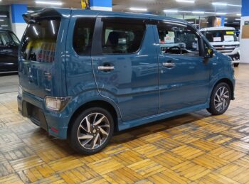 ワゴンR カスタムZ ハイブリッドＺＸ　アップグレードパック　全方位モニター付ディスプレイオーディオ　スズキコネクト 4WD