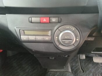 ルクラ カスタムＲリミテッド 4WD