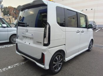 N-BOXカスタム ベースグレード 未使用車