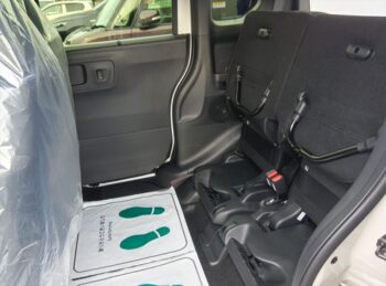 N-BOXカスタム ベースグレード 未使用車