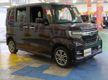 N-BOXカスタム G・EXホンダセンシング　4WD