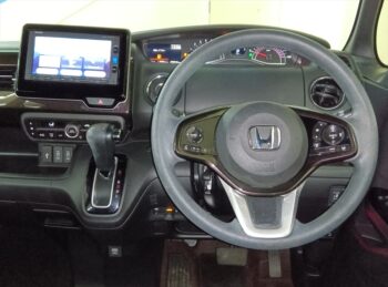 N-BOXカスタム G・EXホンダセンシング　4WD