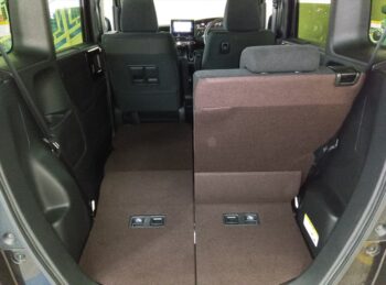 N-BOXカスタム G・EXホンダセンシング　4WD