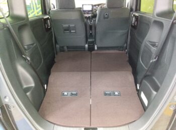 N-BOXカスタム G・EXホンダセンシング　4WD