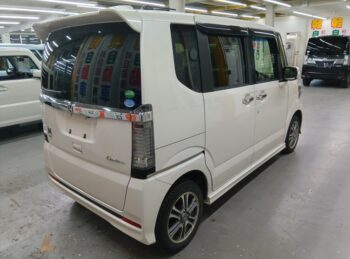 N-BOXカスタム G・Lパッケージ 4WD