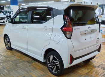 デイズ ハイウェイスターＸ　アラウンドビューモニター 4WD