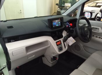 ステラ Ｇ　スマートアシスト　純正ナビＴＶ　バックカメラ　4ＷＤ