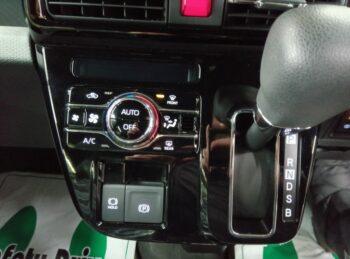 タントカスタム X 4WD