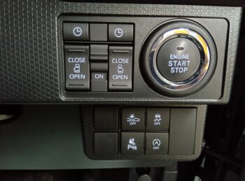 タントカスタム X 4WD