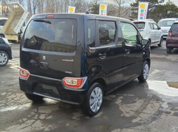 ワゴンR ハイブリッドFX-S 全方位モニター付ディスプレイオーディオ・スズキコネクト 4WD