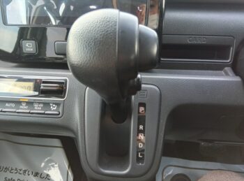 ワゴンR ハイブリッドFX-S 全方位モニター付ディスプレイオーディオ・スズキコネクト 4WD