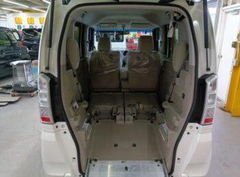 N-BOX+ G・Lパッケージ 福祉車両 車椅子仕様スローパー 純正ナビTV バックカメラ 4WD