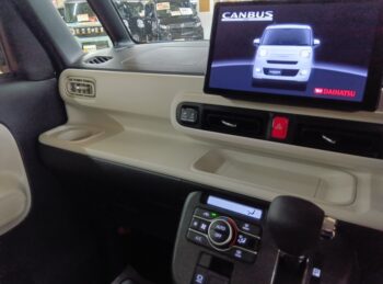 ムーヴキャンバス ストライプスＧターボ　純正9インチナビＴＶ　パノラマモニター 4WD