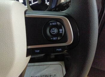 ムーヴキャンバス ストライプスＧターボ　純正9インチナビＴＶ　パノラマモニター 4WD