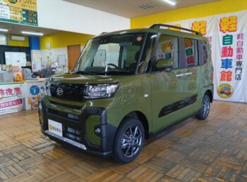 タント ファンクロス　純正ナビＴＶ　バックカメラ 4WD