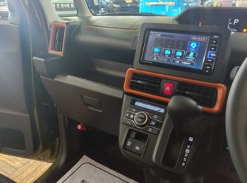 タント ファンクロス　純正ナビＴＶ　バックカメラ 4WD