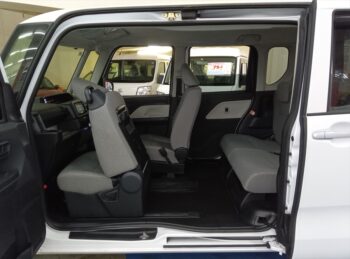 タント L　社外ナビTVバックカメラ　4WD