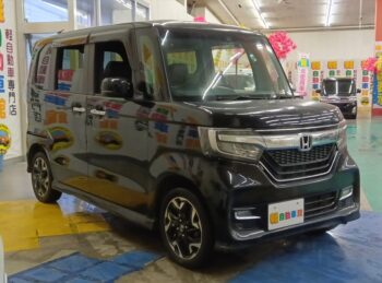 N-BOXカスタム G・EXターボ　4WD