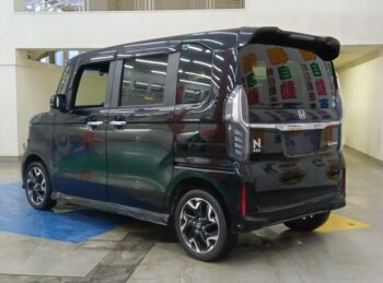 N-BOXカスタム G・EXターボ　4WD