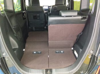 N-BOXカスタム G・EXターボ　4WD