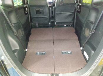 N-BOXカスタム G・EXターボ　4WD