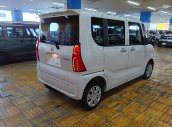 タント Ｌ　純正ナビＴＶ　バックカメラ 4WD